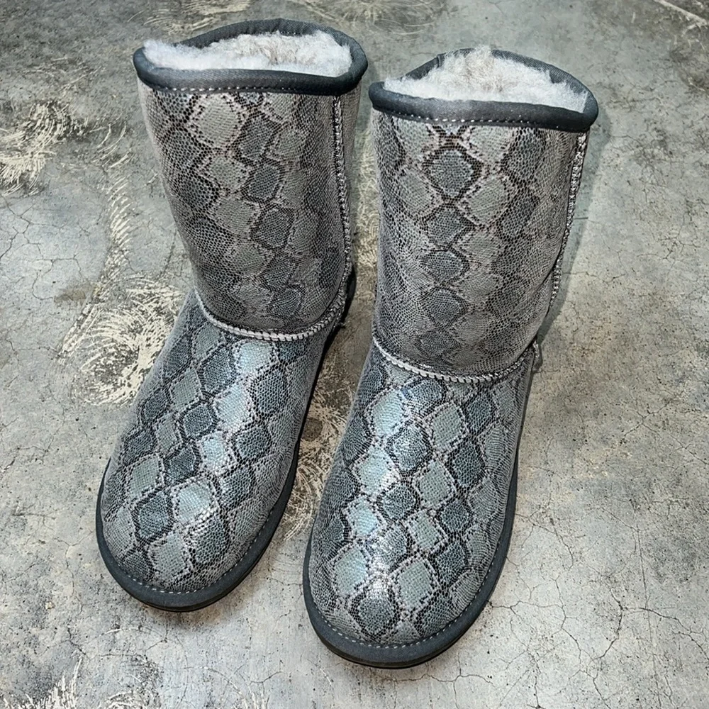 *Australia Luxe collective Ugg style boots